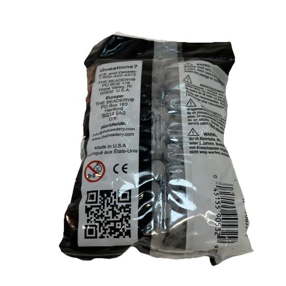 (Lot Of 2) The Beadery 4-Ounce Bag of Skull Beads, Glow in Dark 10mm - Picture 3 of 4